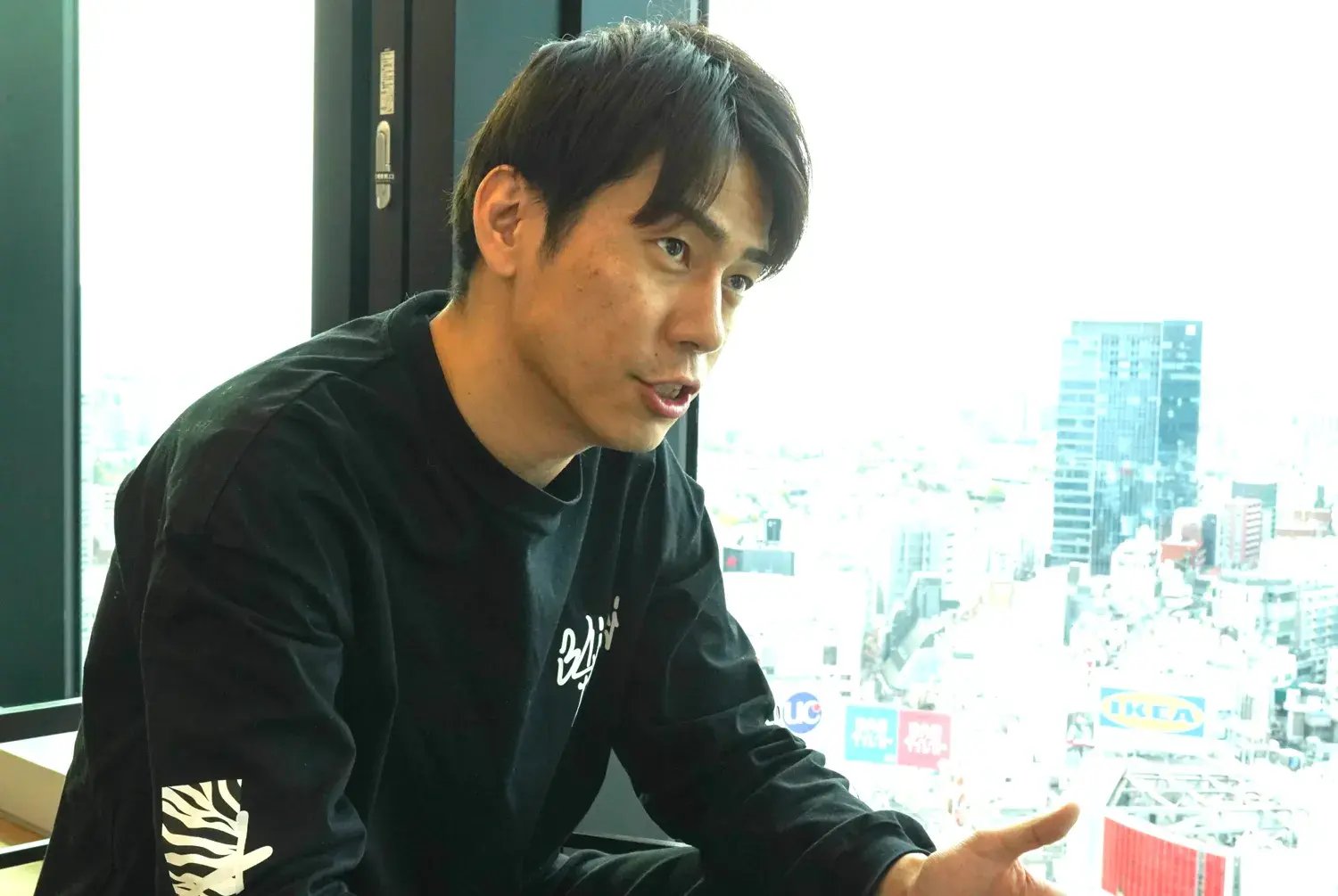 事業拡大で既存の体制が限界。組織変革のタイミングで、マネジメントの骨格づくりが急務に